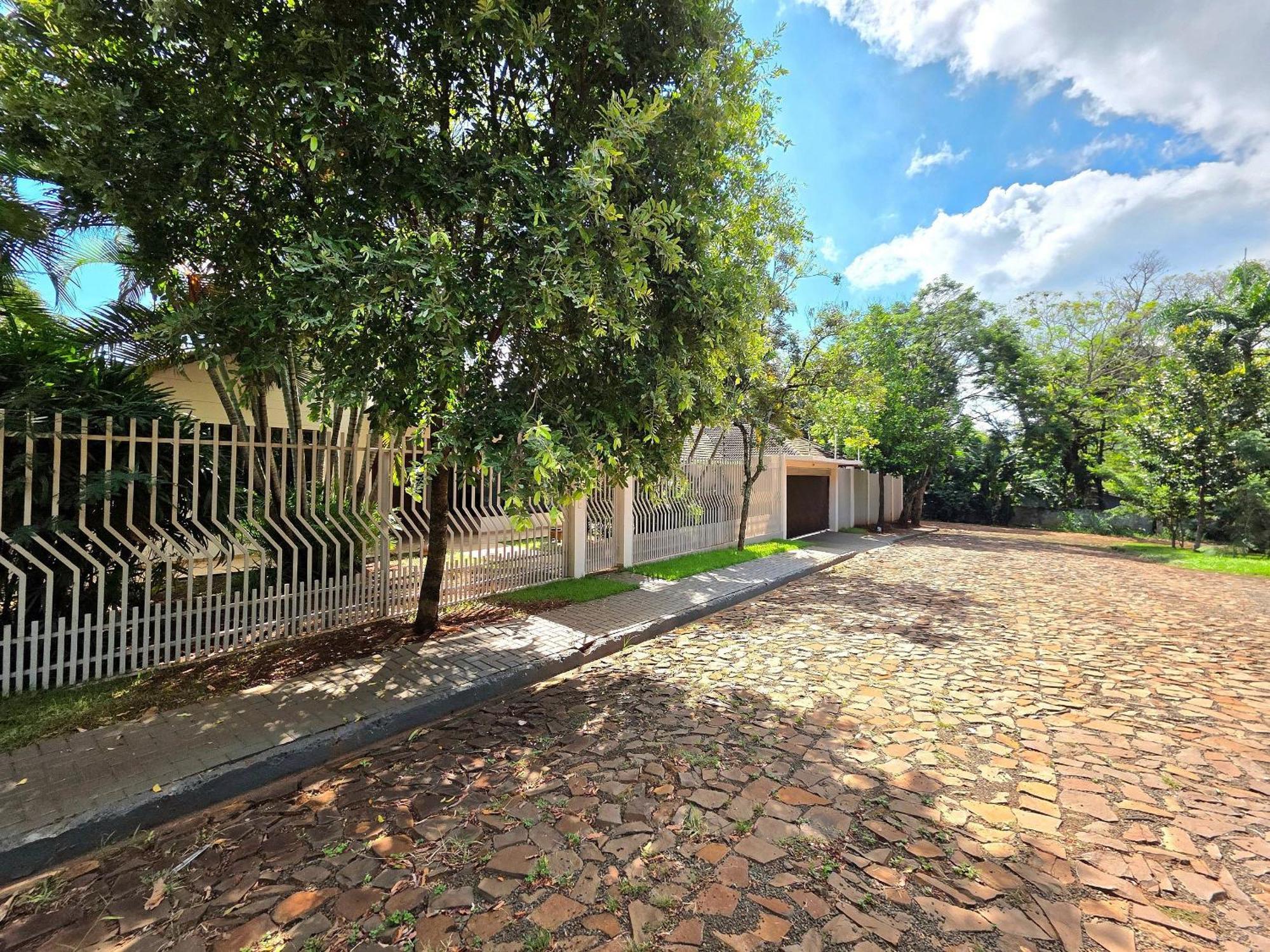Casa de férias 7 Quartos - ótima área De Lazer Prox Centro E Cataratas *